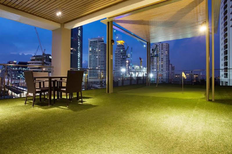 V Residence Serviced Apartment Bangkok Bagian luar foto