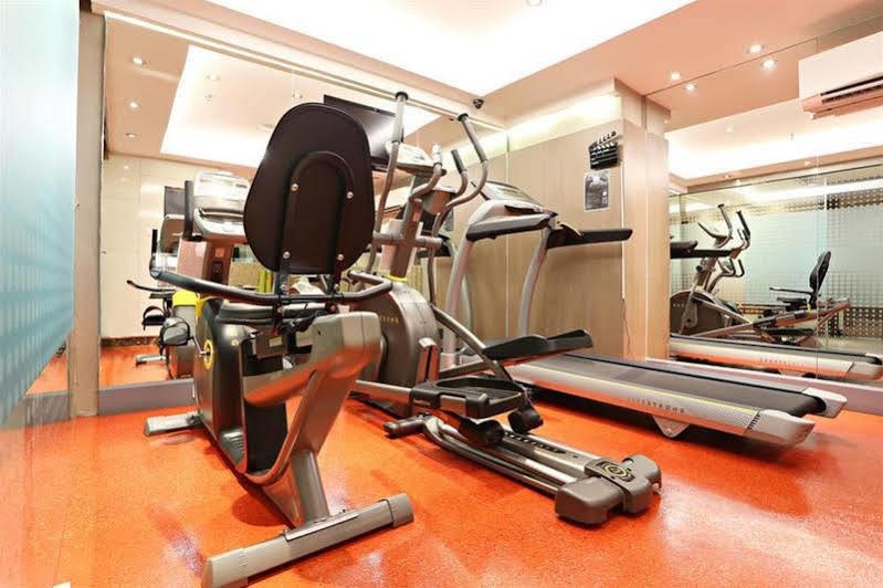 V Residence Serviced Apartment Bangkok Bagian luar foto